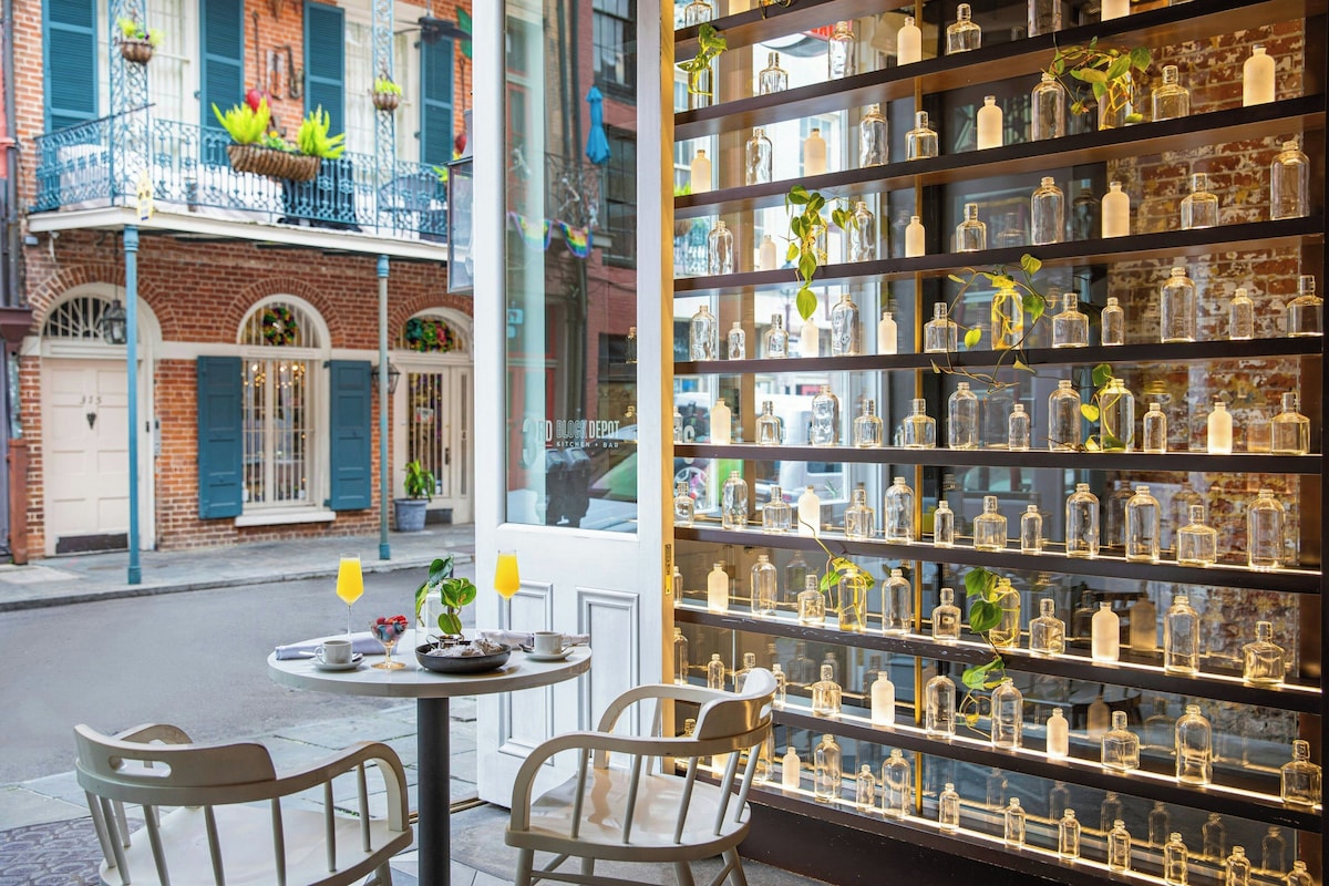 Hotel De La Poste – French Quarter, A Renaissance Hotel - Photo 1