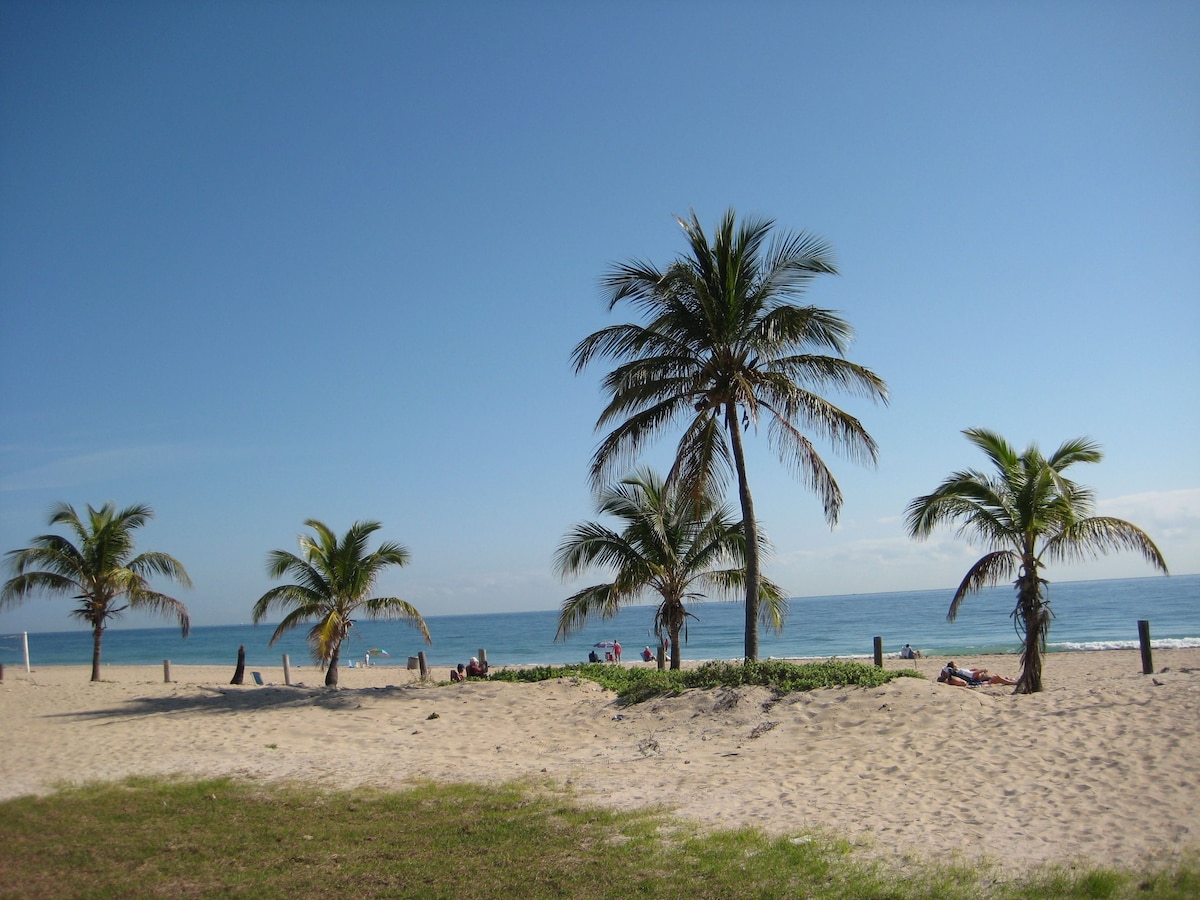 Surf Side Resort - Photo 1