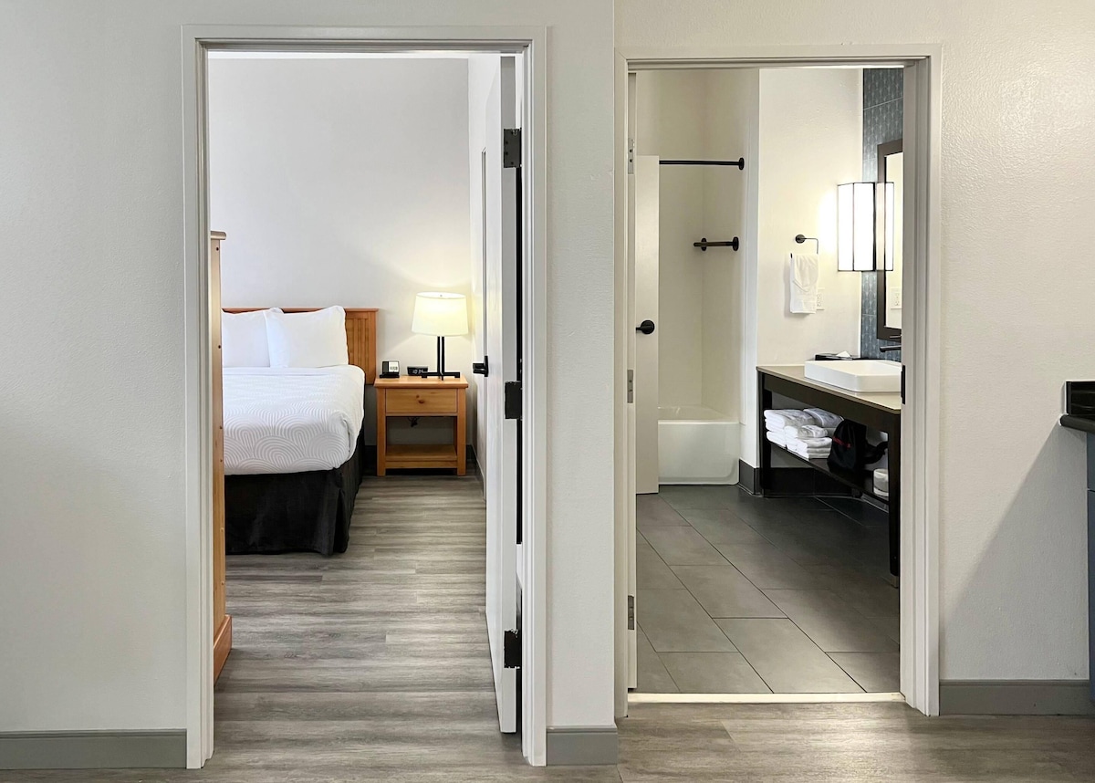 Country Inn & Suites by Radisson, Tucson Airport, AZ - Photo 1