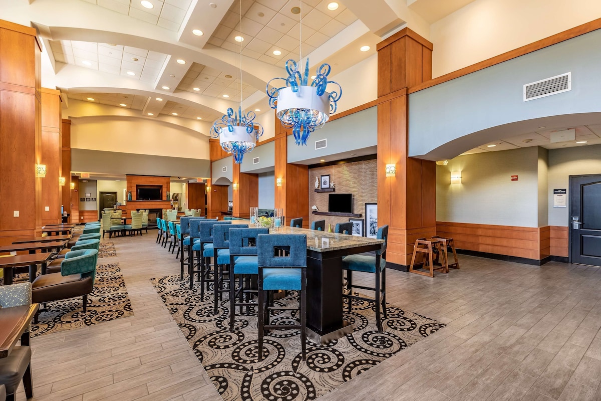 Hampton Inn & Suites Orlando-South Lake Buena Vista - Photo 1