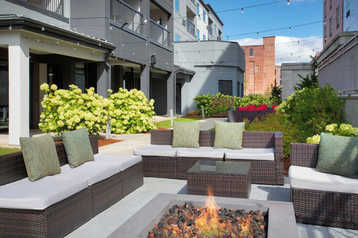Courtyard by Marriott Worcester - Photo 1