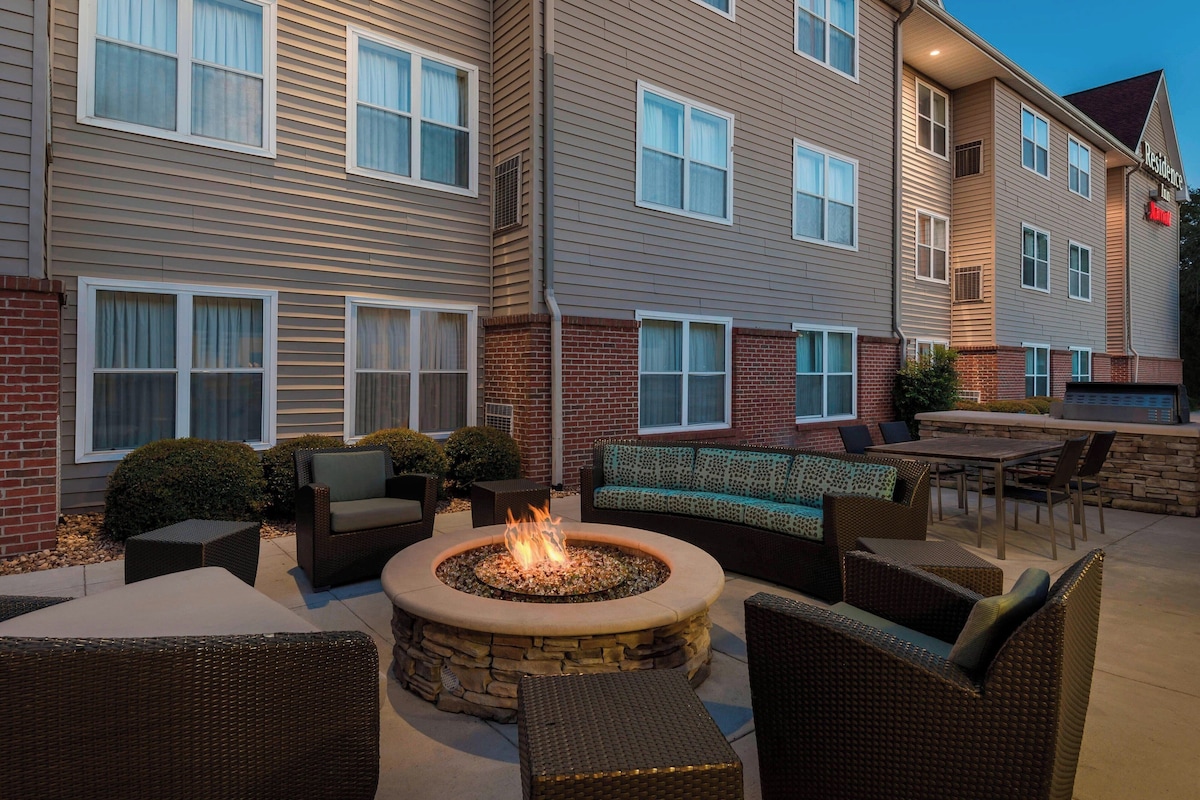 Residence Inn by Marriott Tallahassee North/I-10 Capital Circle - Photo 1