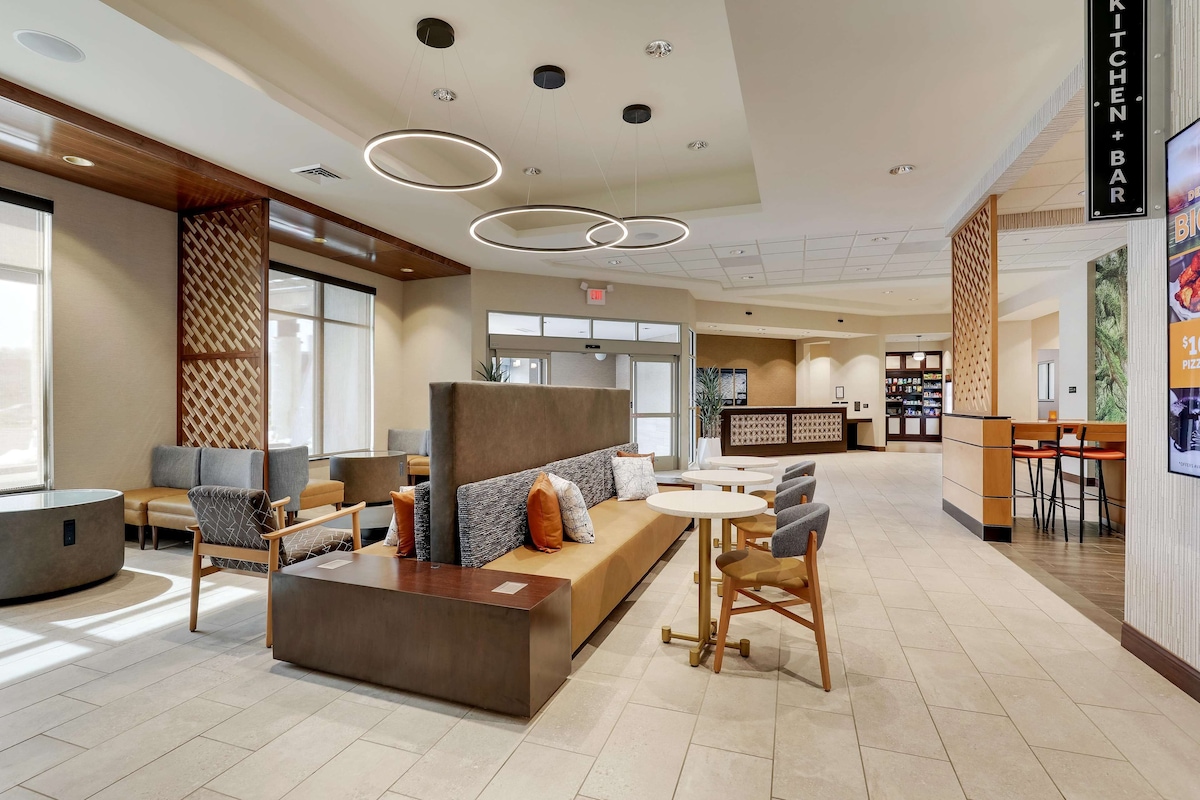 Drury Plaza Hotel Tallahassee - Photo 1