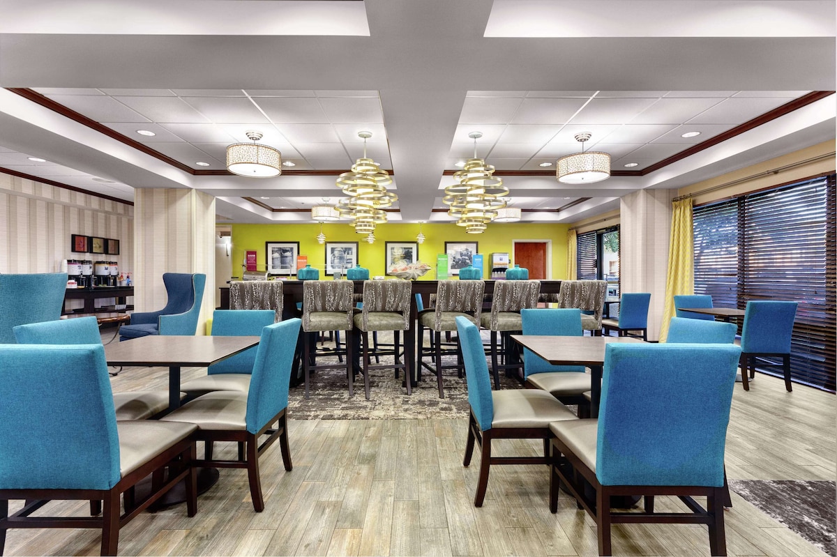 Hampton Inn Amelia Island at Fernandina Beach - Photo 1