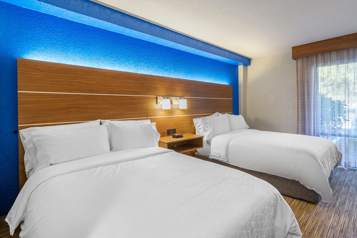 Holiday Inn Express Cape Coral-Fort Myers Area by IHG - Photo 1