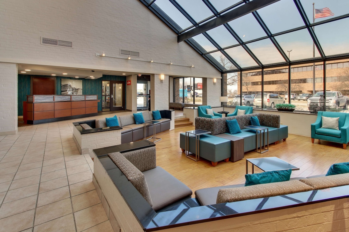 Pear Tree Inn St. Louis Airport - Photo 1
