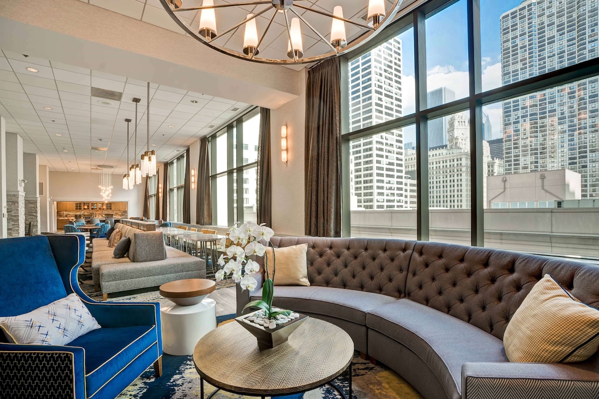 Homewood Suites by Hilton Chicago-Downtown - Photo 1