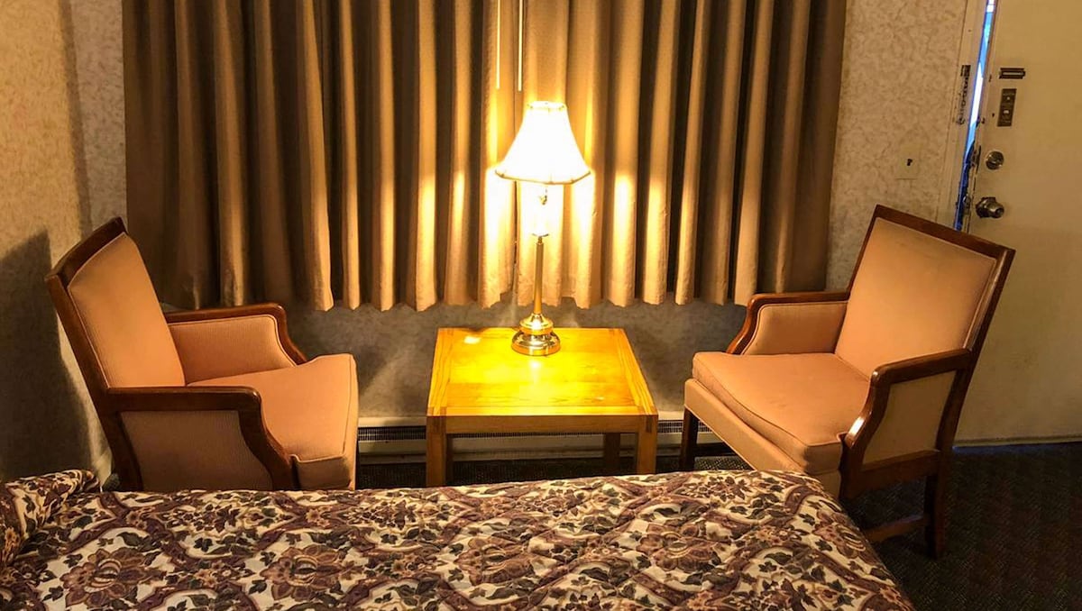 Pleasant Valley Motel West Stockbridge - Photo 1