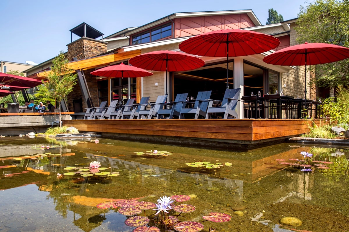 Cedarbrook Lodge - Photo 1