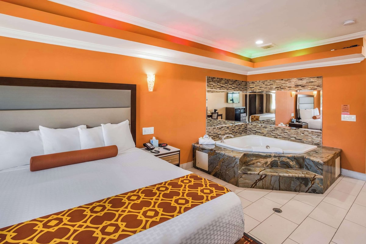 Rodeway Inn & Suites Pasadena - Photo 1