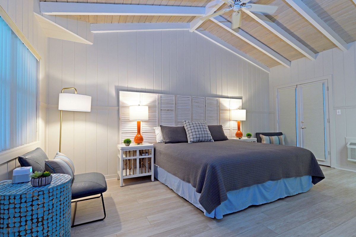 The Islander Inn - Photo 1