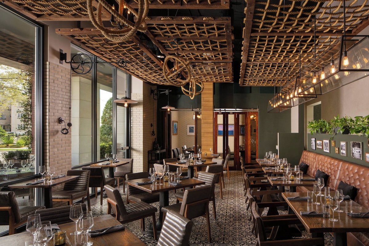 Epicurean Hotel, Autograph Collection - Photo 1