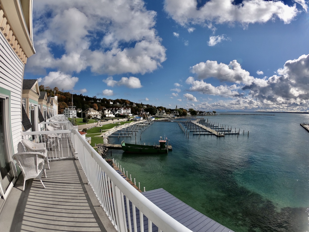 Chippewa Hotel Waterfront - Photo 1