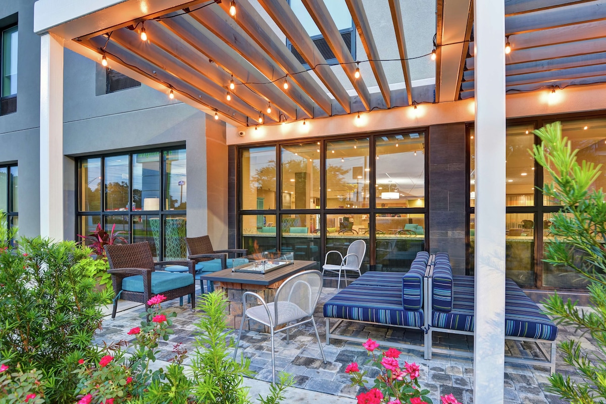 Home2 Suites by Hilton Pensacola I-10 at North Davis Hwy - Photo 1