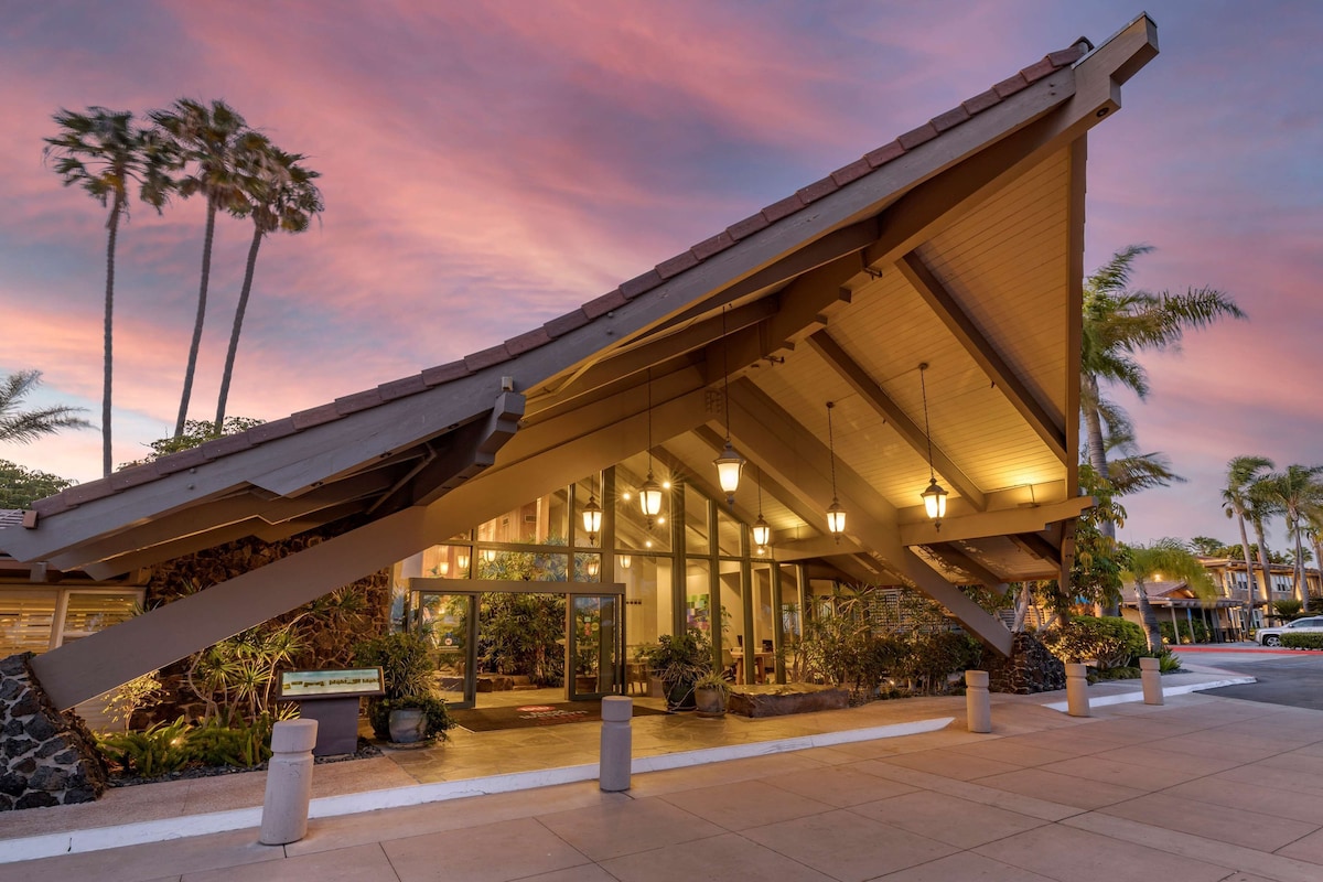 Best Western Plus Island Palms Hotel & Marina - Photo 1