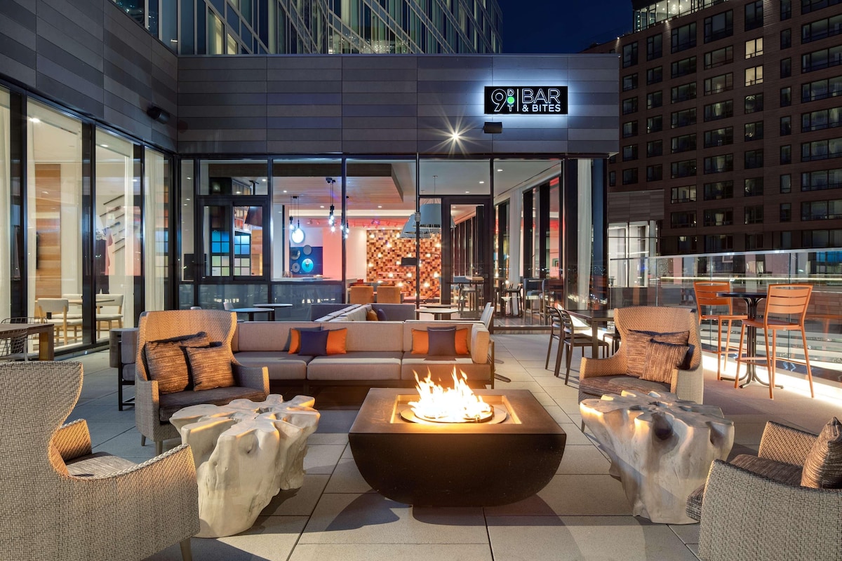 Hyatt Place Boston / Seaport District - Photo 1