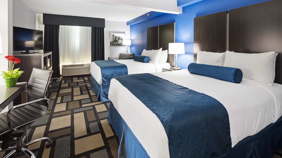 Best Western Plus Birmingham Inn & Suites - Photo 1