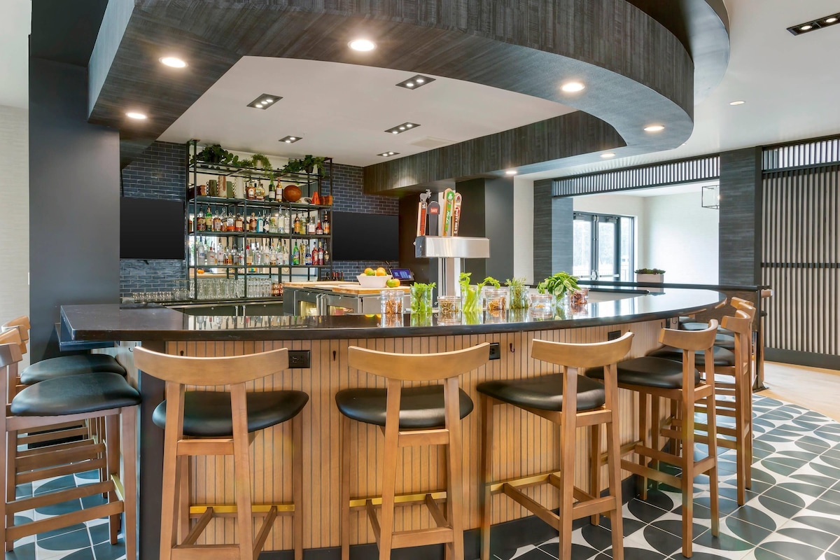 Cambria Hotel Spokane Airport - Photo 1