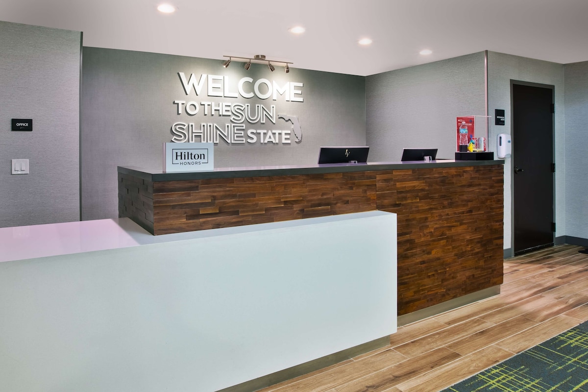 Hampton Inn Daytona/Ormond Beach - Photo 1