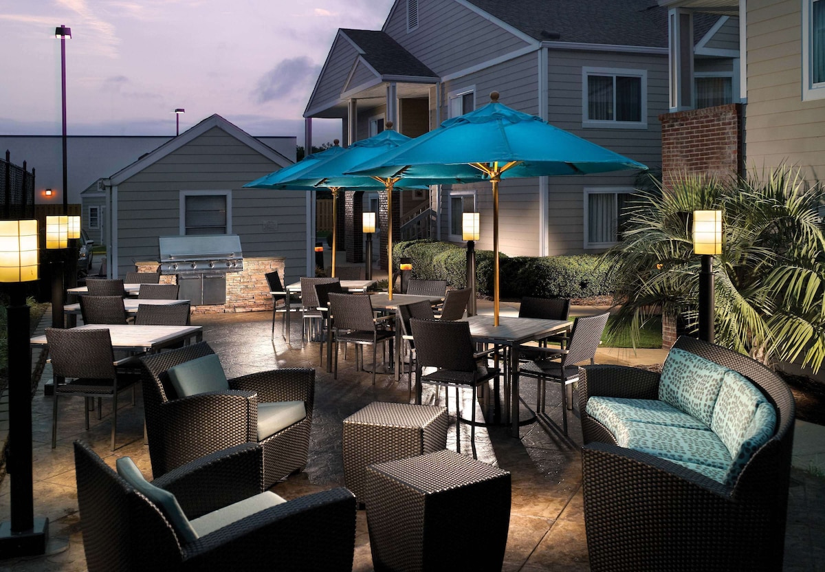 Sonesta ES Suites Montgomery - Photo 1