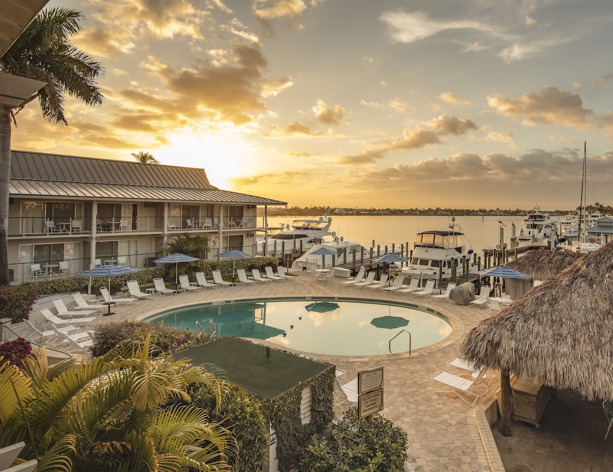 Cove Inn on Naples Bay - Photo 1