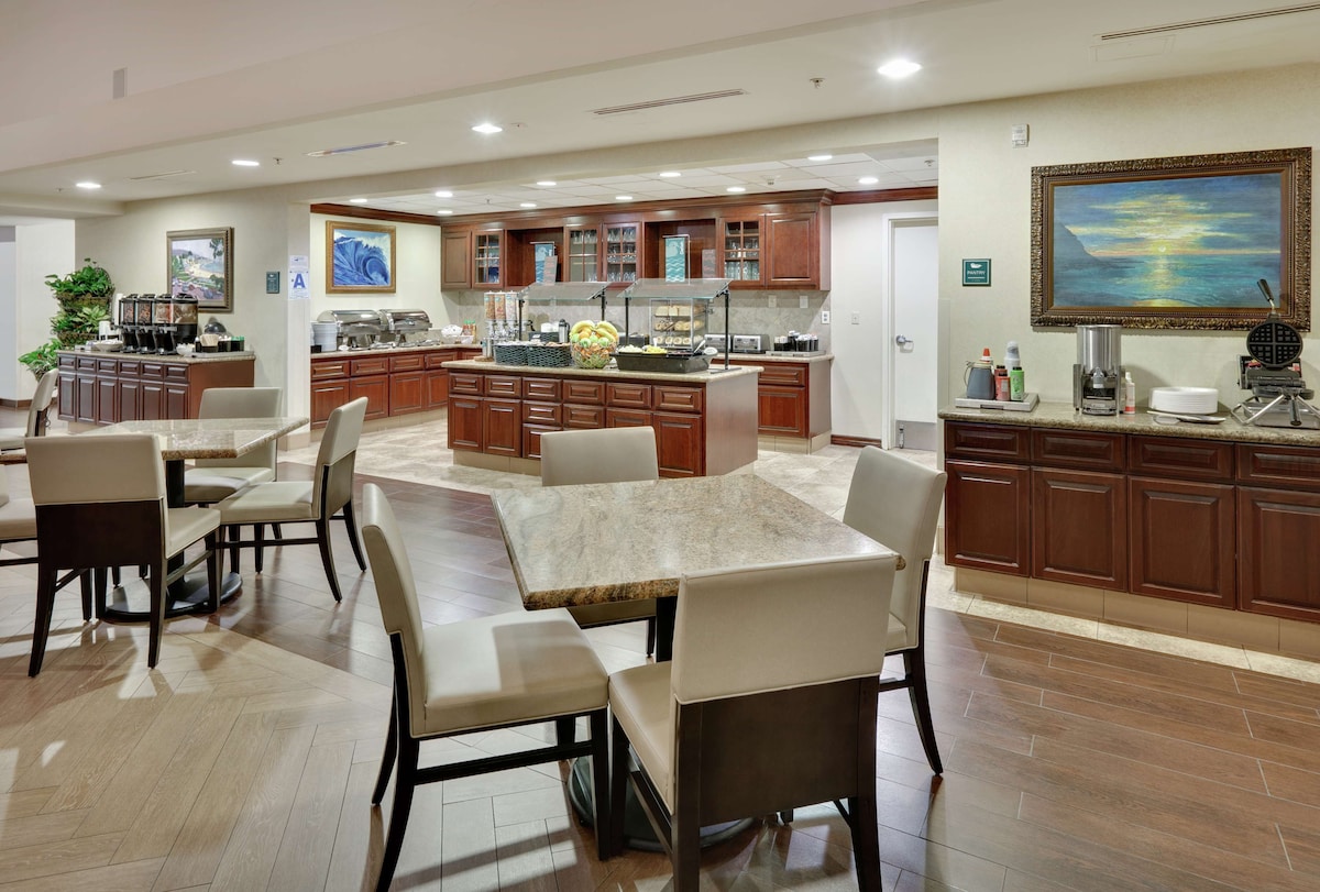 Homewood Suites by Hilton San Diego-Del Mar - Photo 1