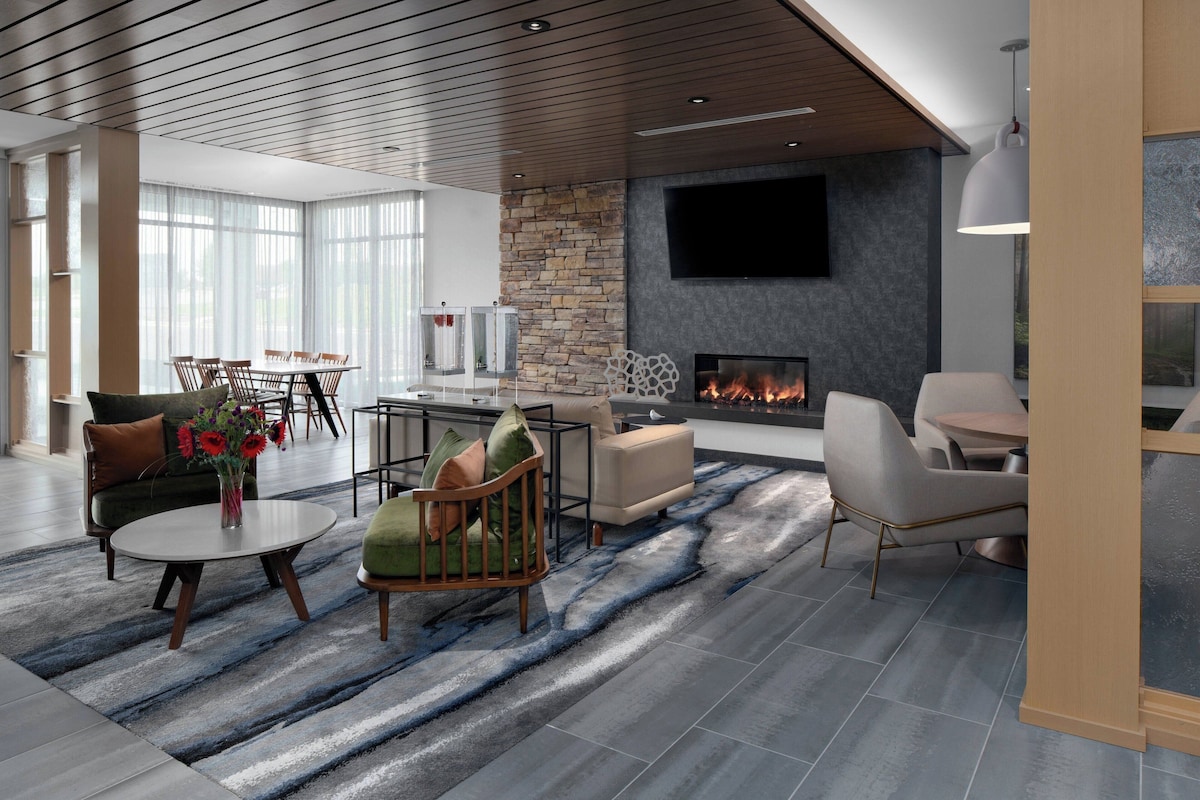 Fairfield by Marriott Inn & Suites Lake Geneva - Photo 1