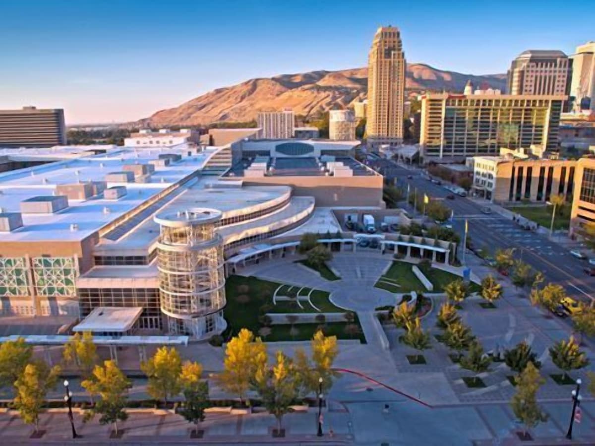Holiday Inn Express Salt Lake City Downtown By IHG - Photo 1