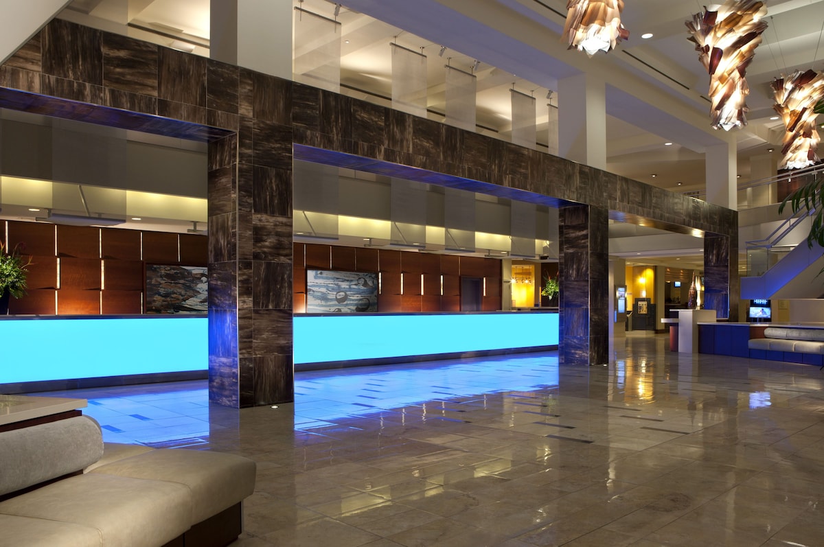 Hilton Orlando Lake Buena Vista - Disney Springs Area - Photo 1