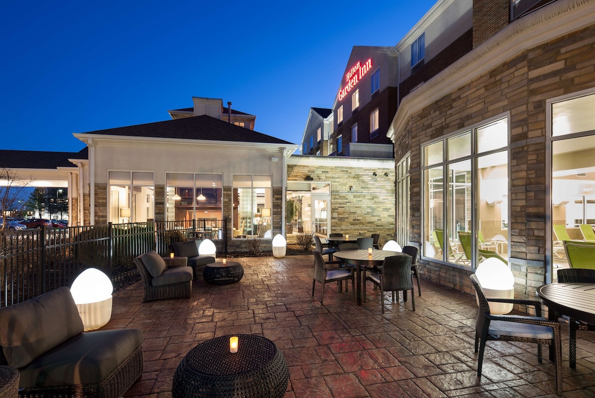 Hilton Garden Inn Cincinnati/Mason - Photo 1