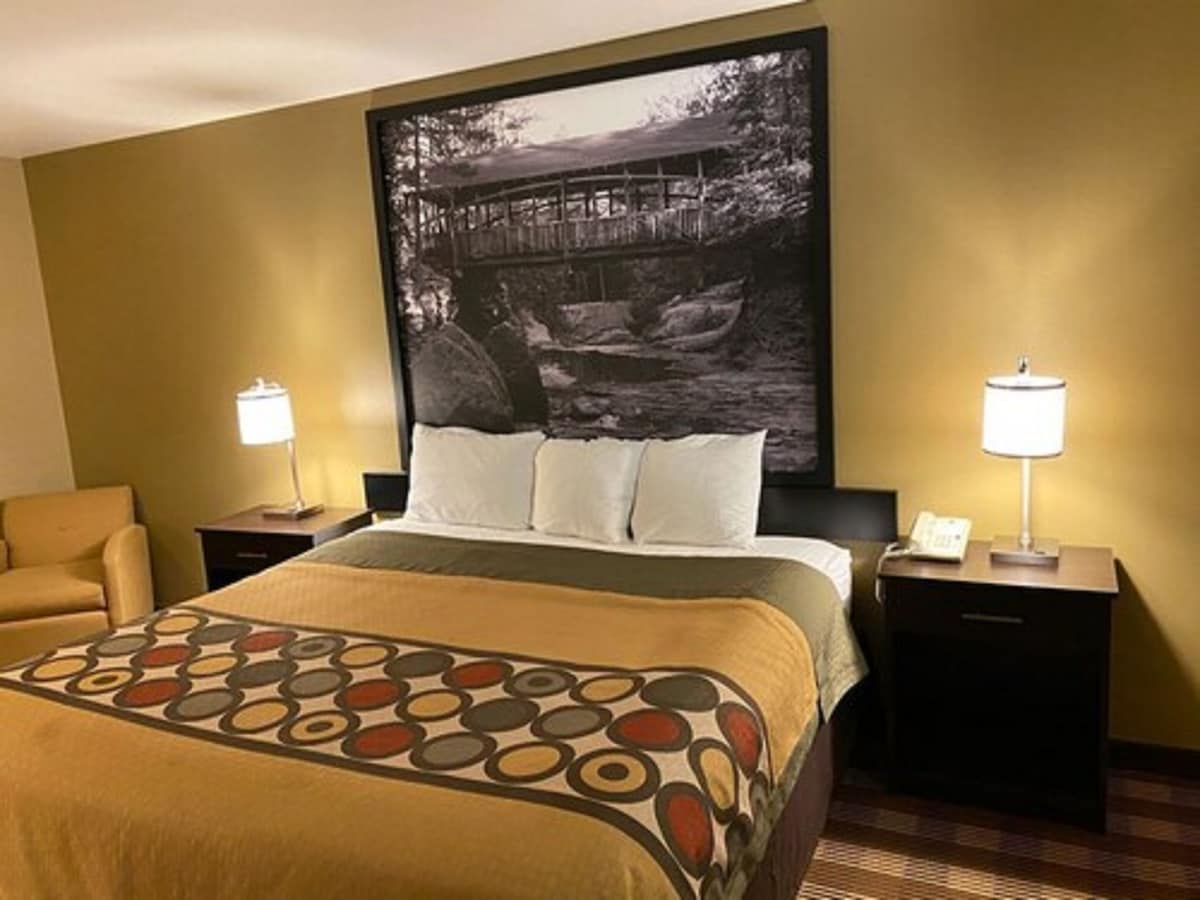 Super 8 by Wyndham Eau Claire WI - Photo 1