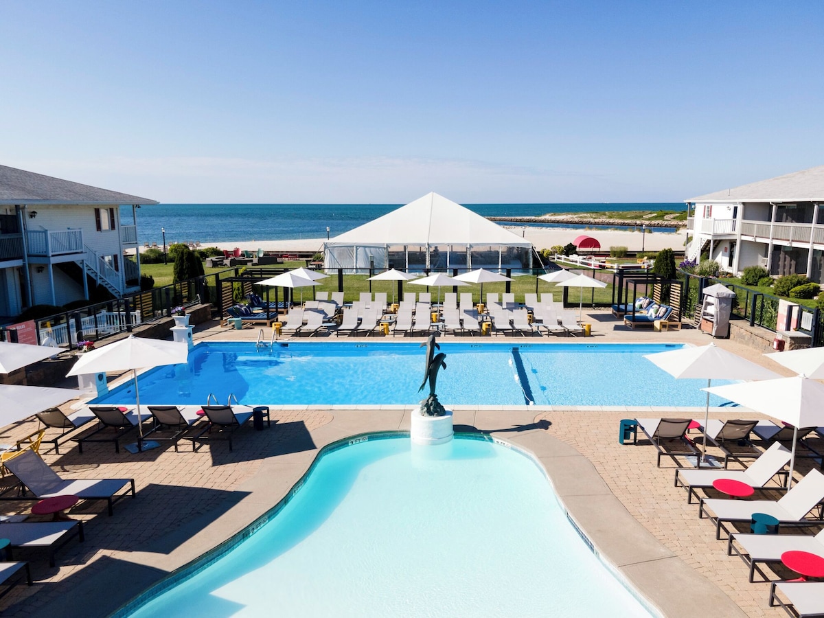 Red Jacket Beach Resort - Photo 1