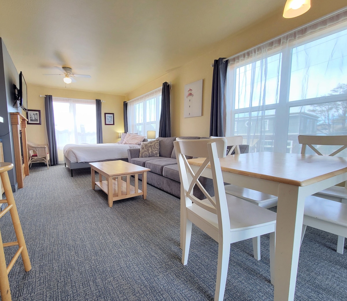 Sea Breeze Court - Photo 1