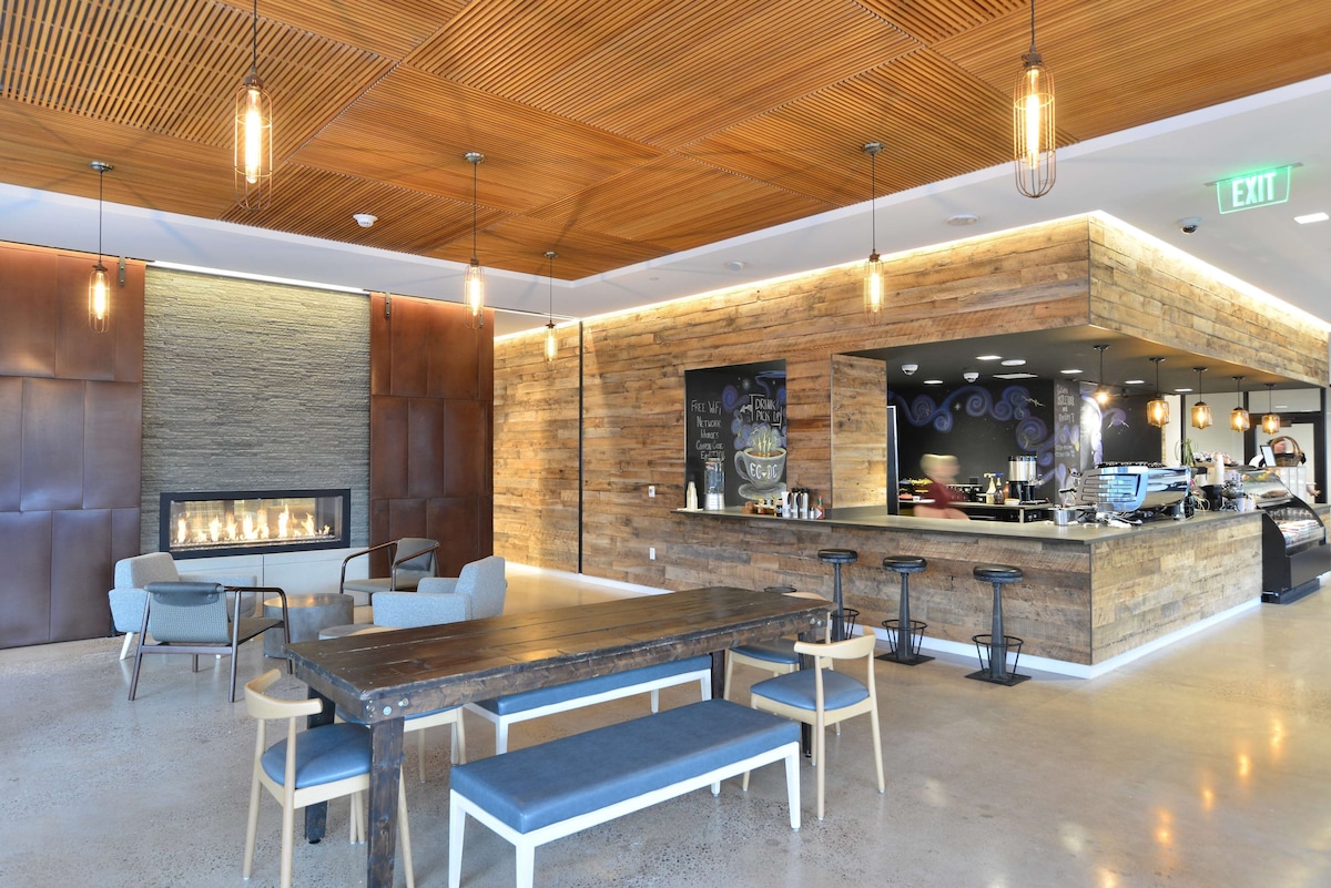 The Lismore Hotel Eau Claire - A Doubletree By Hilton Hotel - Photo 1