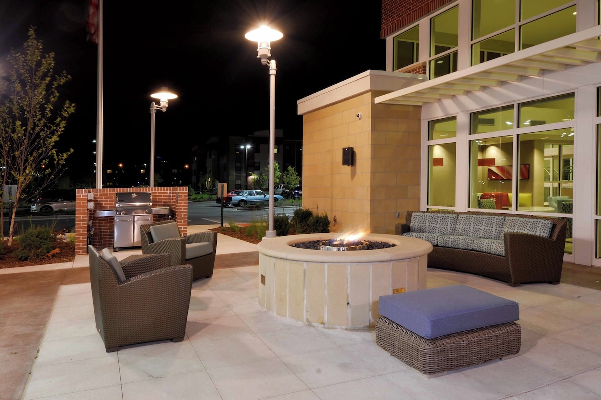 Residence Inn by Marriott Omaha Aksarben Village - Photo 1