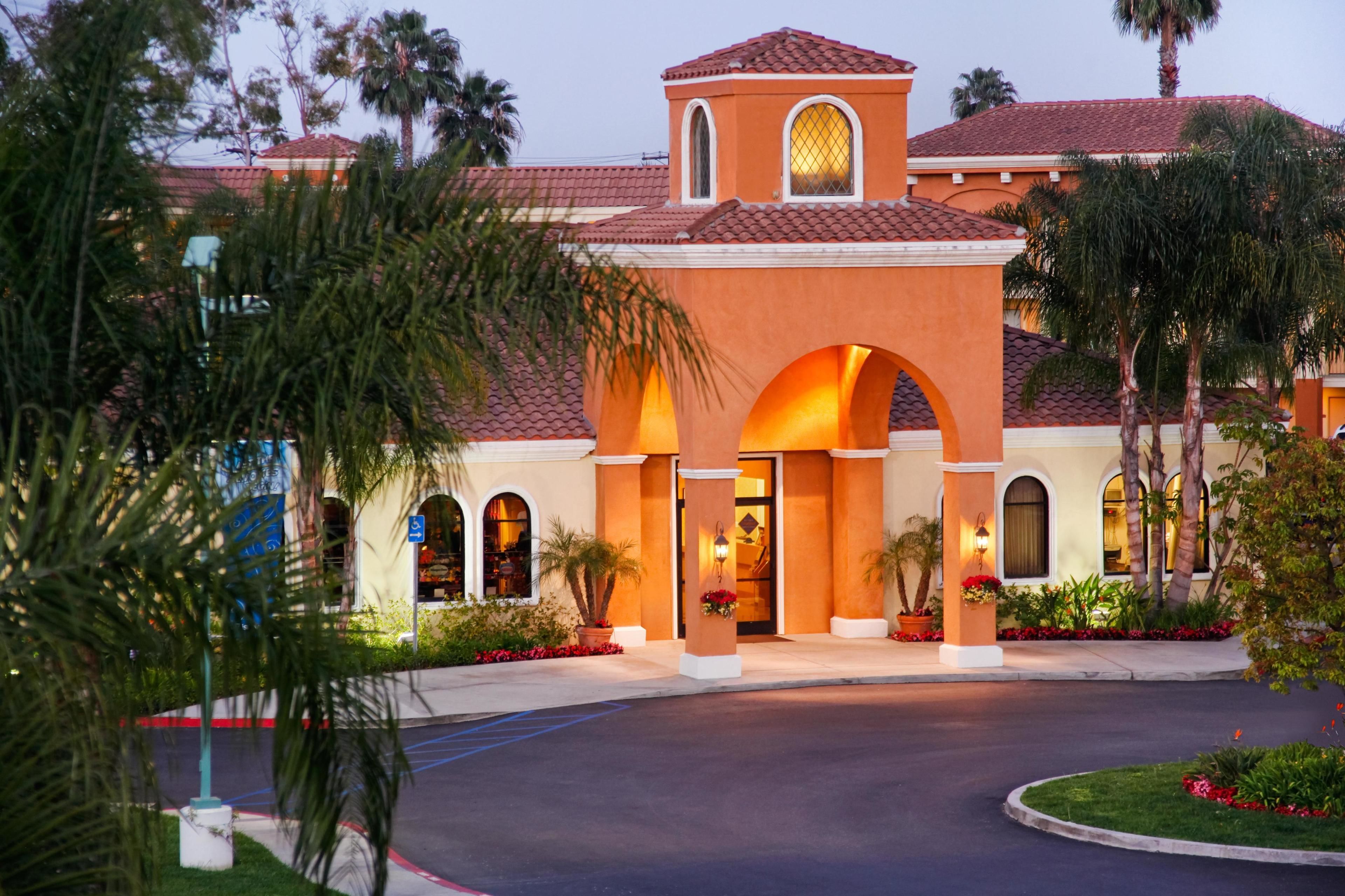 Cortona Inn and Suites Anaheim Resort - Photo 1