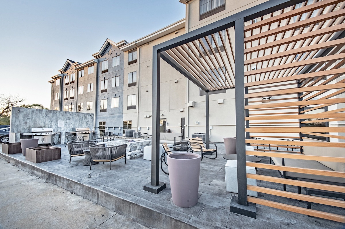 Staybridge Suites Cedar Rapids North by IHG - Photo 1