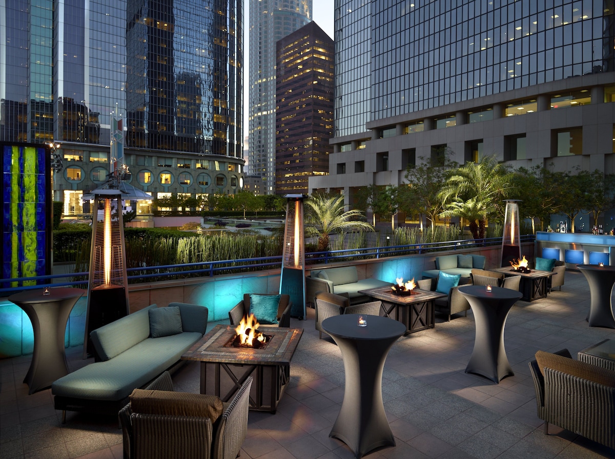 Omni Los Angeles Hotel at California Plaza - Photo 1