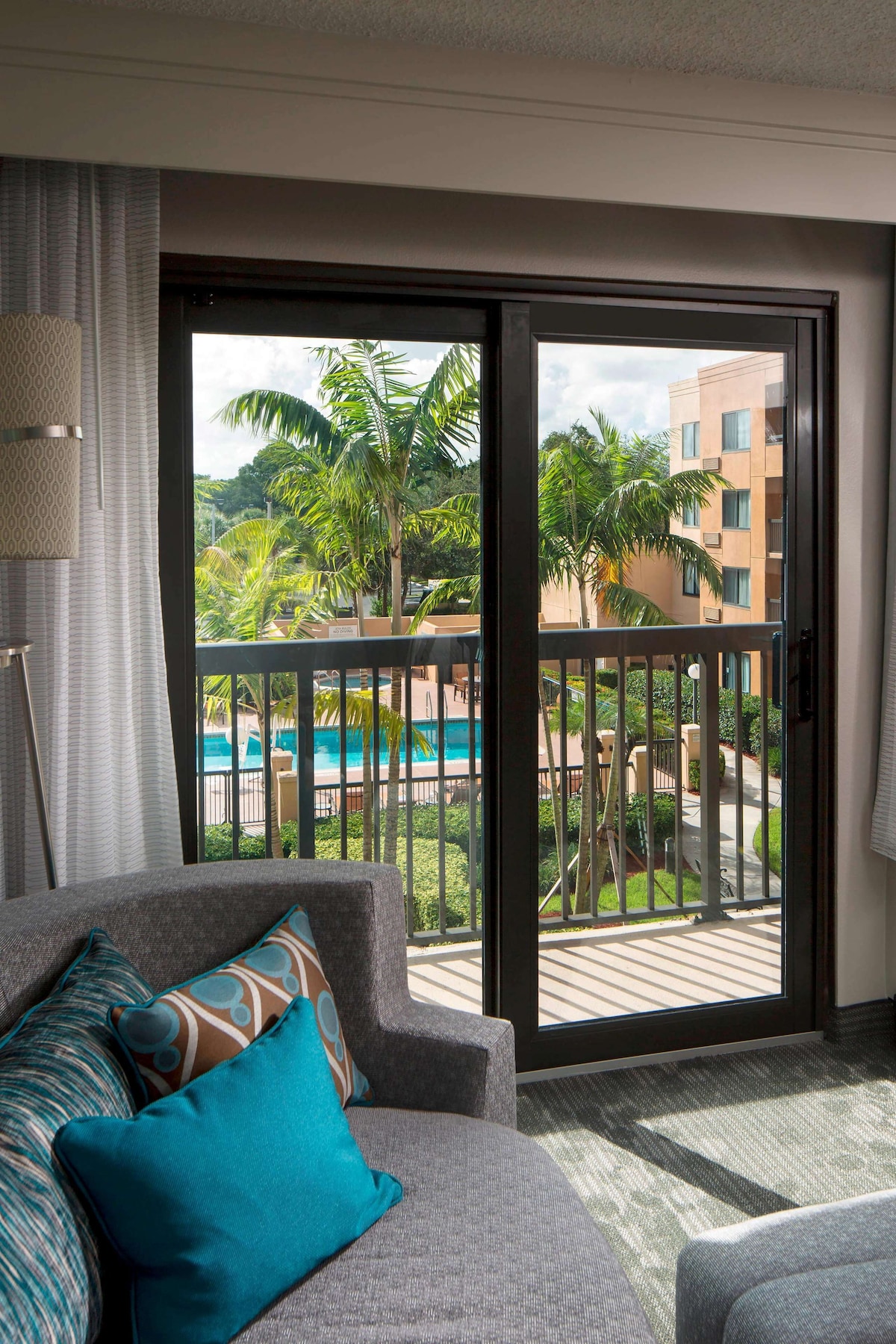 Sonesta Select Boca Raton Town Center - Photo 1