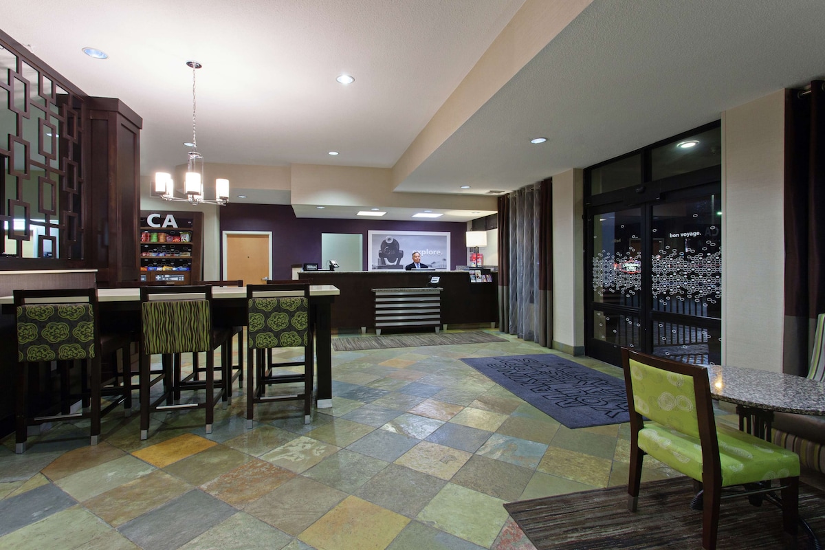 Hampton Inn Santa Cruz - Photo 1