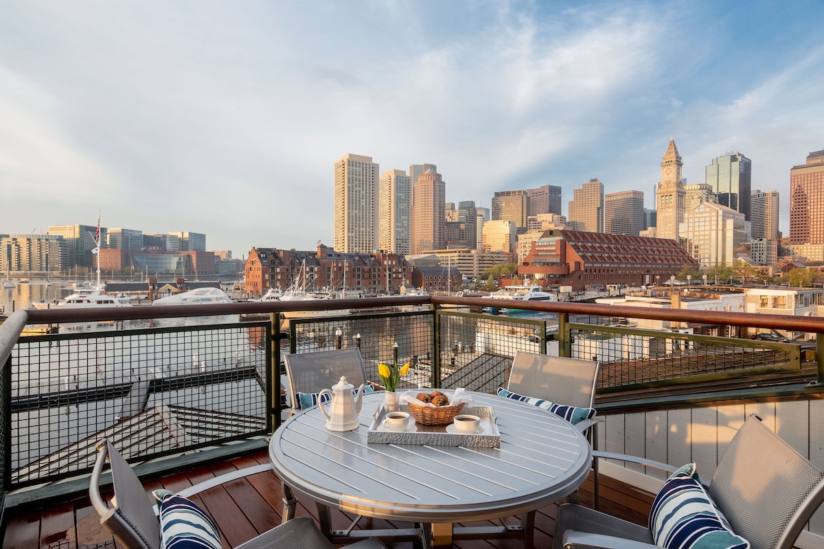Boston Yacht Haven Inn & Marina - Photo 1