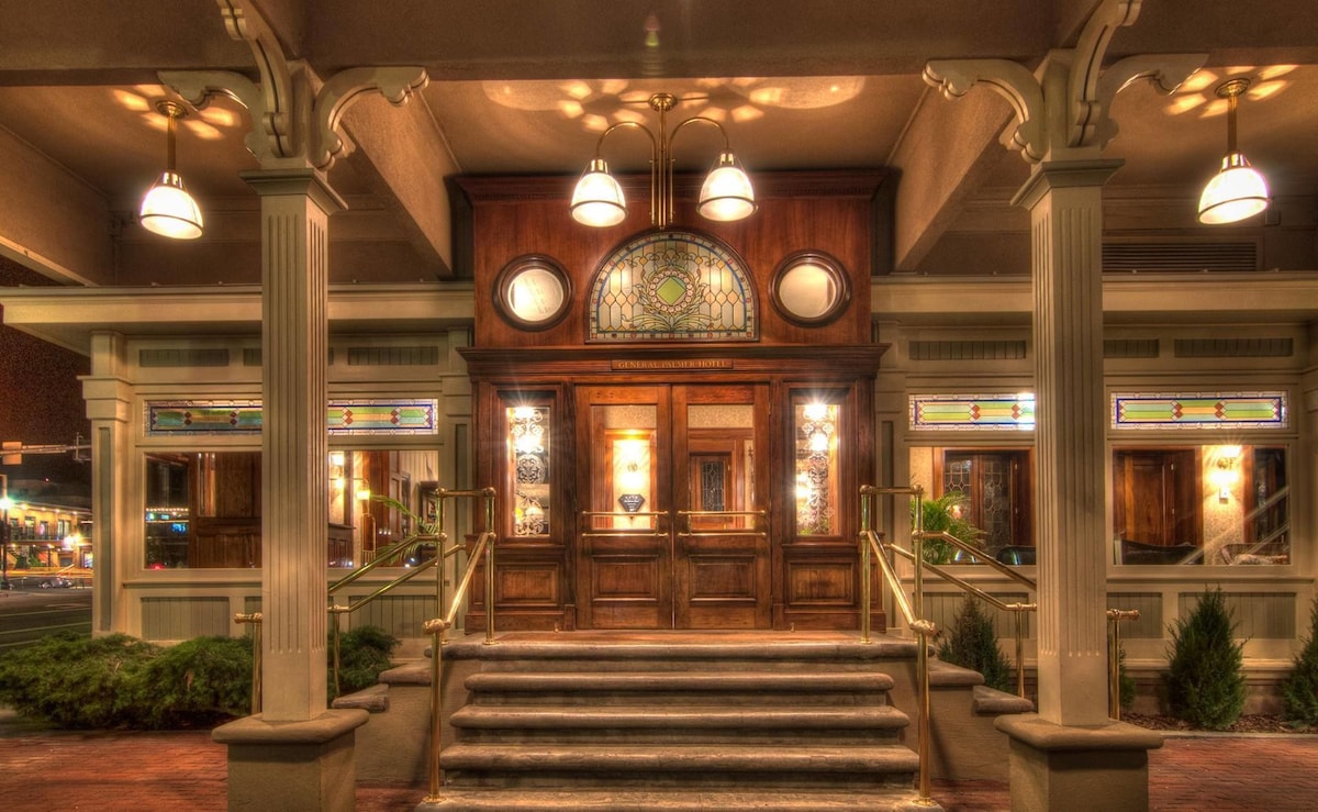 General Palmer Hotel - Photo 1