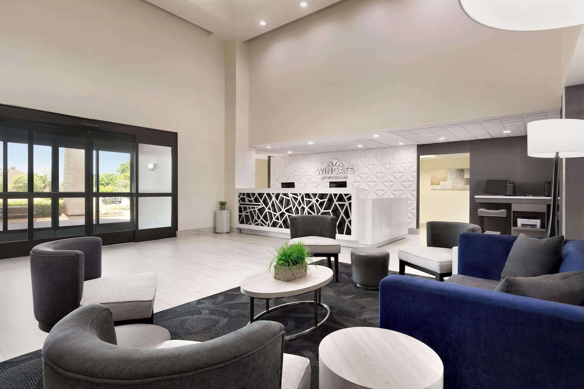 Wingate by Wyndham Montgomery - Photo 1