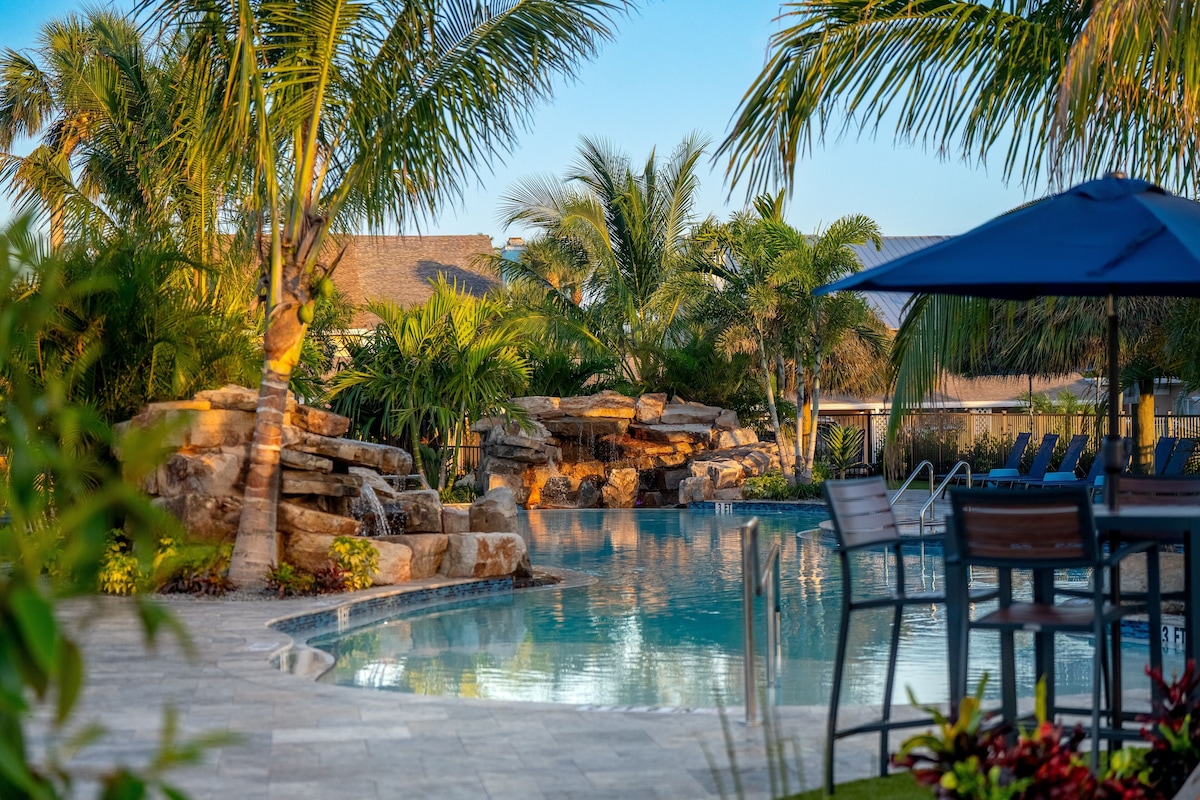 Tropical Beach Resorts - Photo 1