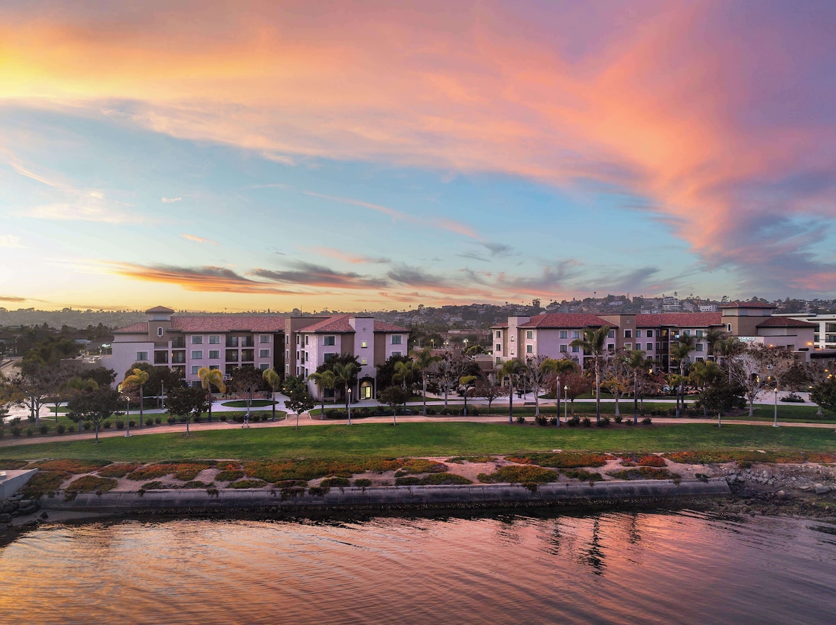 Homewood Suites by Hilton San Diego Airport-Liberty Station - Photo 1