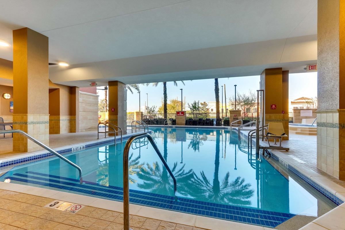 Drury Inn & Suites near Universal Orlando Resort - Photo 1