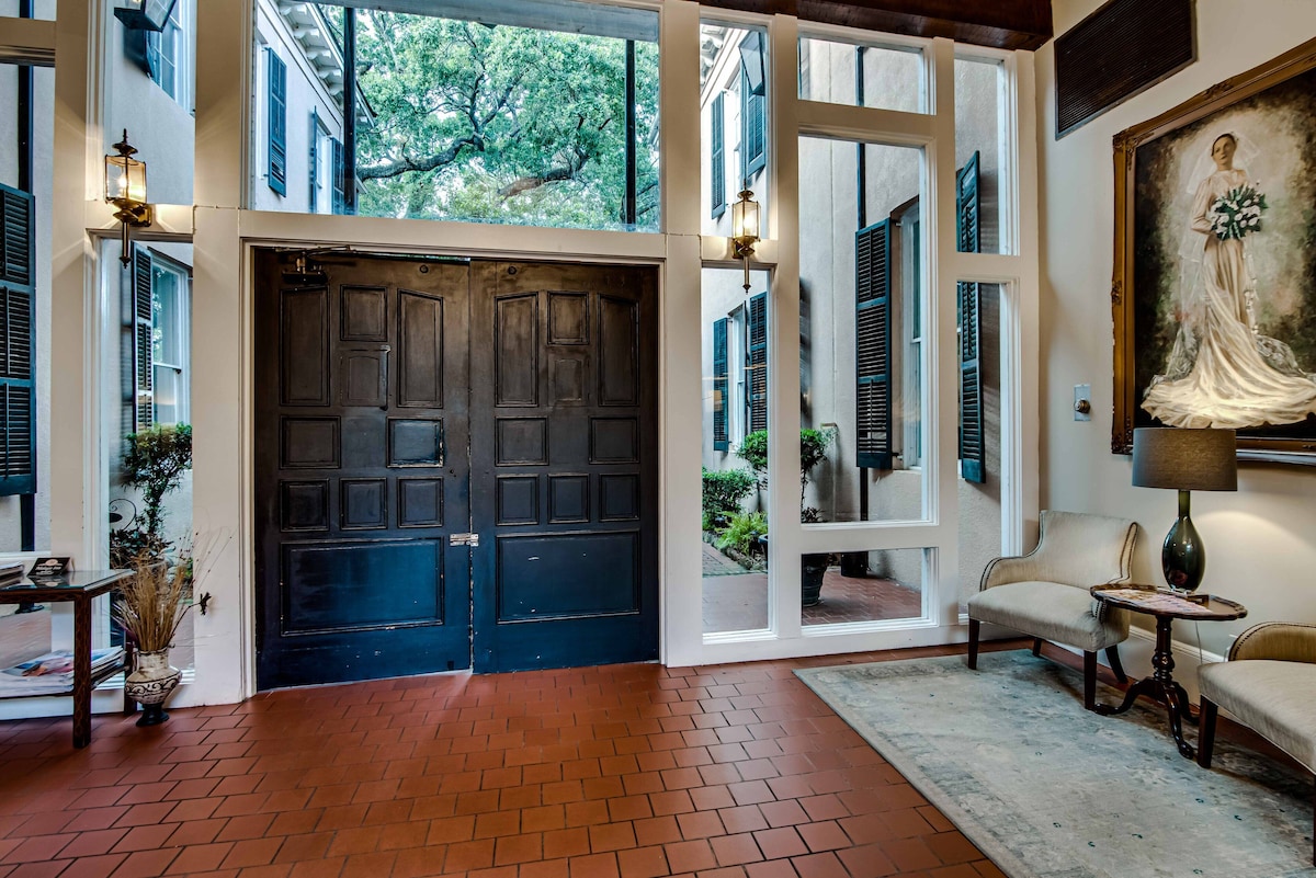 Malaga Inn - Photo 1