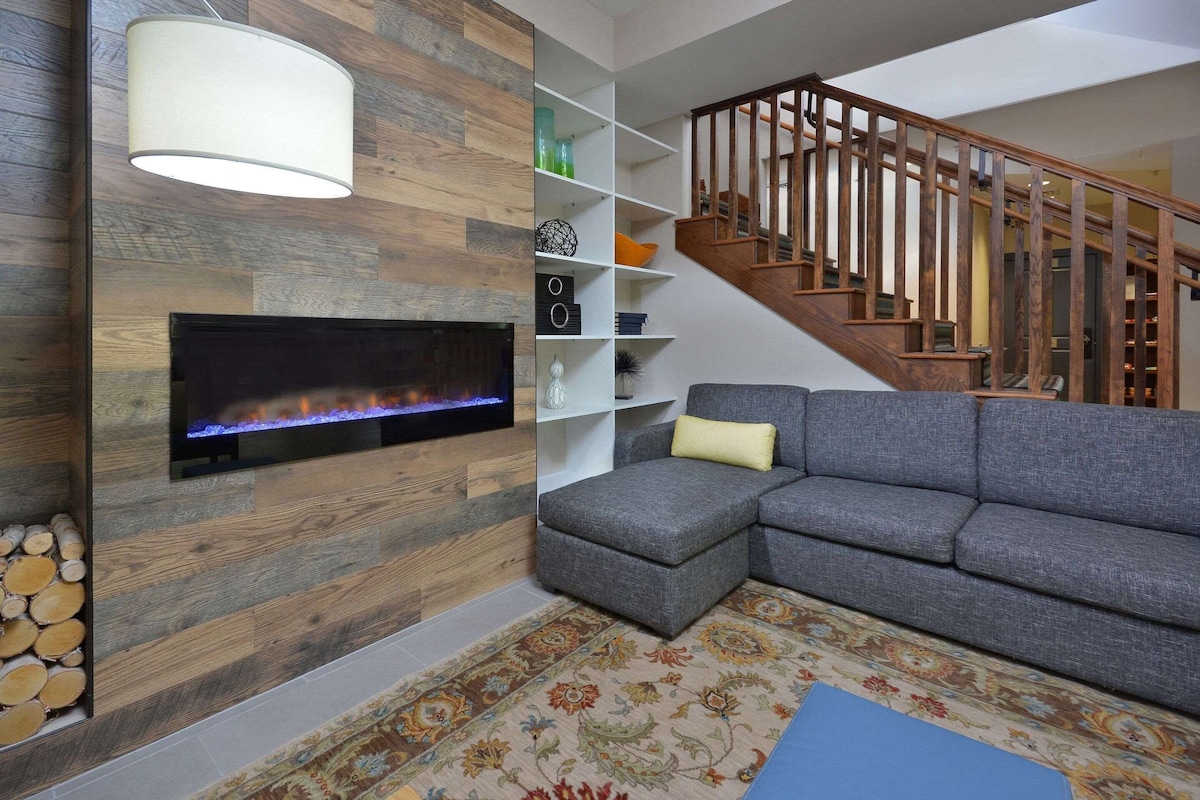 Country Inn & Suites by Radisson, Asheville West near Biltmore - Photo 1