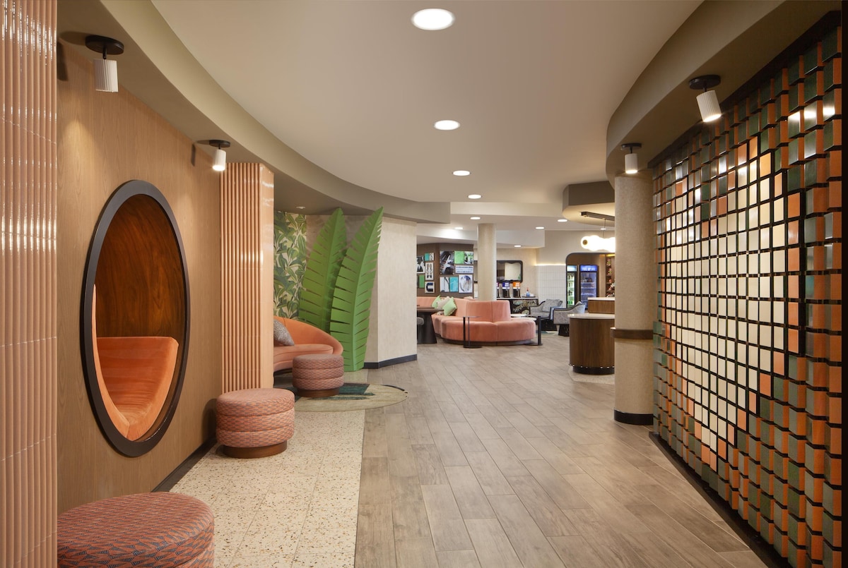 Hampton Inn By Hilton Tampa Fairgrounds Casino - Photo 1
