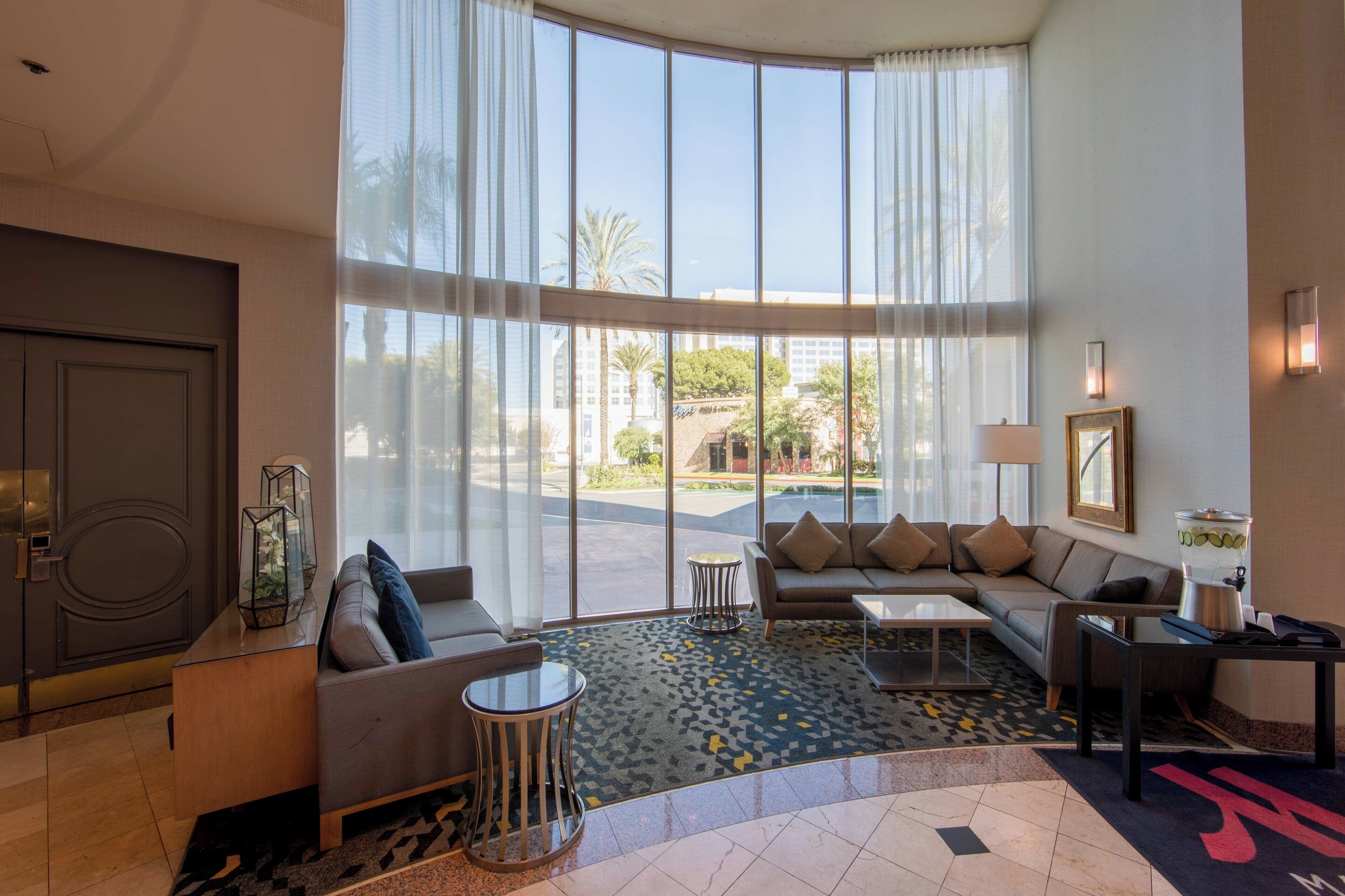 Anaheim Marriott Suites - Photo 1
